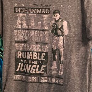 Muhammad Ali lucky brand T-shirt medium
